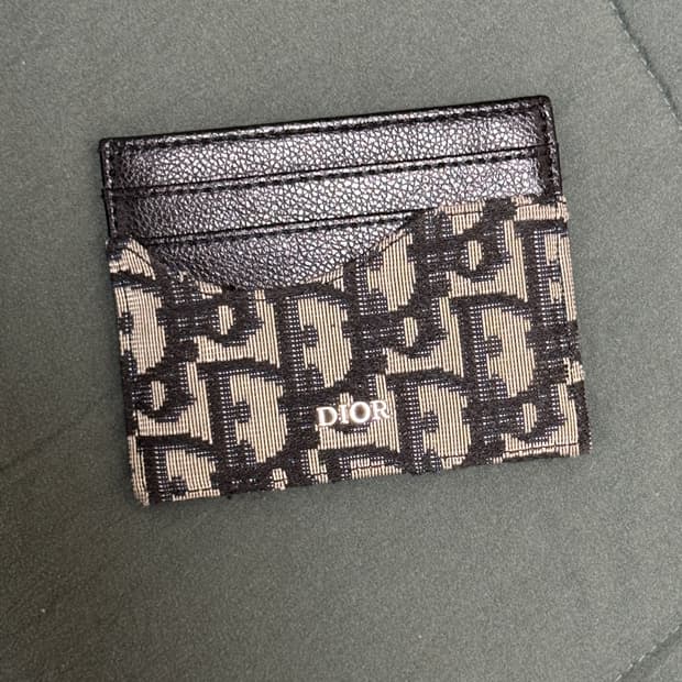 디올 카드지갑