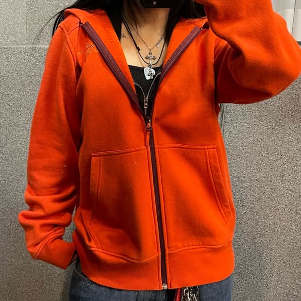 ARCTERYX Biglogo orange zip-up hoodie