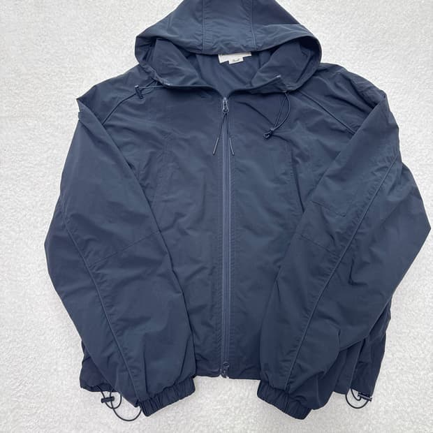 네이비 바람 막이