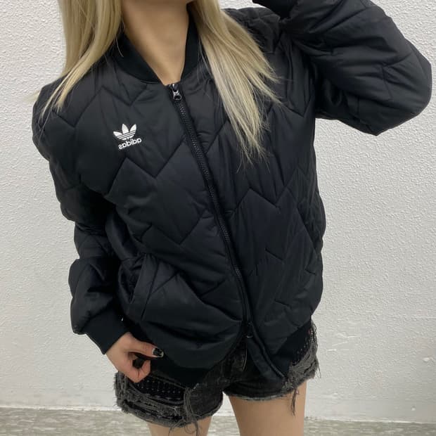 아디다스 로고 블랙 경량패딩 L