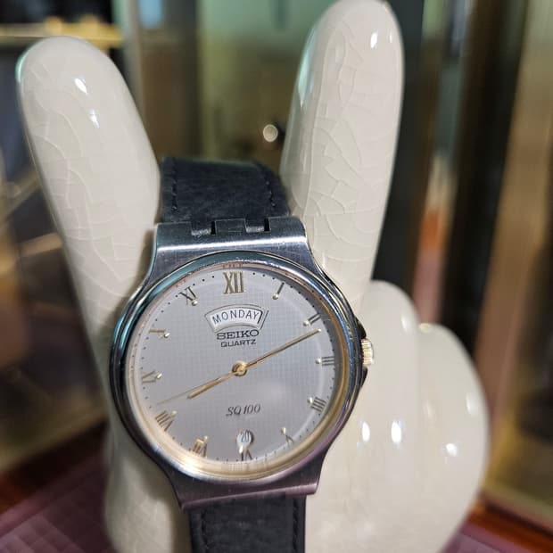 세이코 SQ100 쿼츠 데이데이트 빈티지 시계