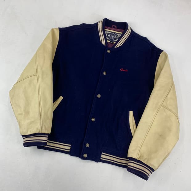 90s 게스 암레더 자수 바시티 자켓 (100)