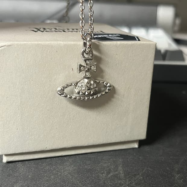 비비안웨스트우드 메이페어 바스 릴리프