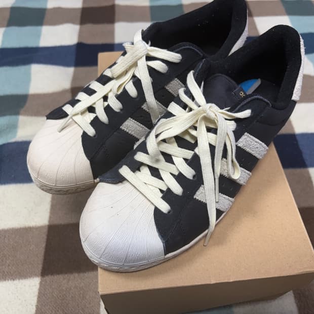 아디다스 슈퍼스타 82 블랙화이트 265