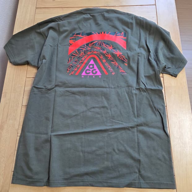 L 나이키 acg 프린팅 반팔티 자수로고 카키 144