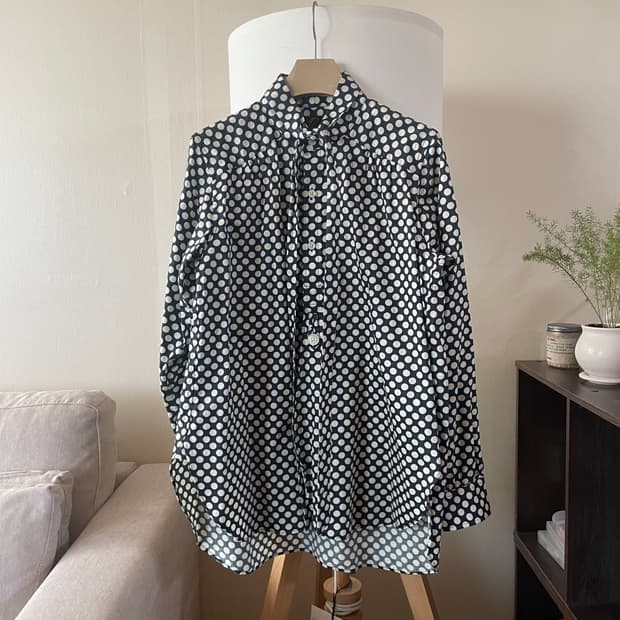 니들스 애스콧 도트 셔츠