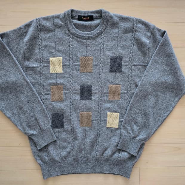 그레이 사각 패치워크 울캐시미어  케이블 니트