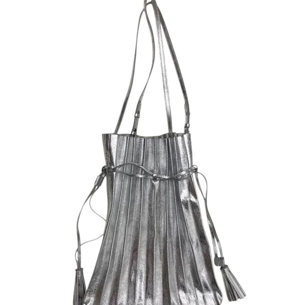 조셉앤스테이시 크로스백 실버 복조리 플리츠 테슬백