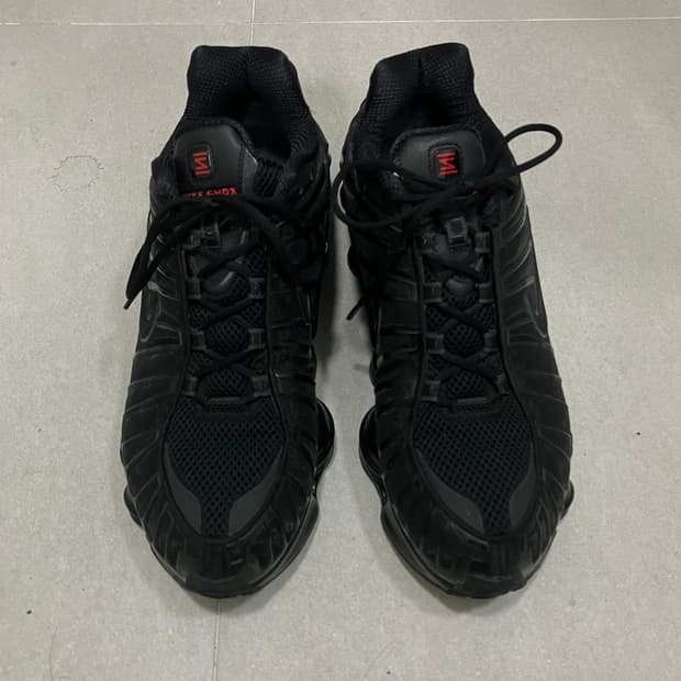 [W285] 나이키 샥스 트리플 블랙