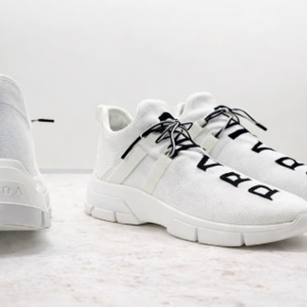 프라다 XY 니트 스니커즈 화이트 블랙