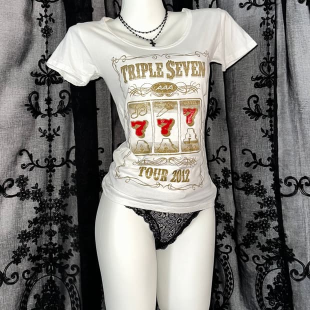 kitch white short-sleeve