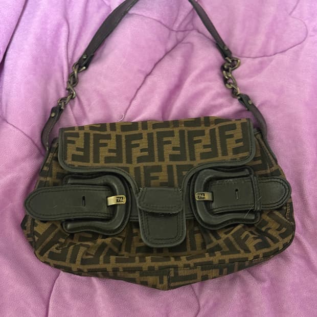 펜디 주카 숄더백  빈티지