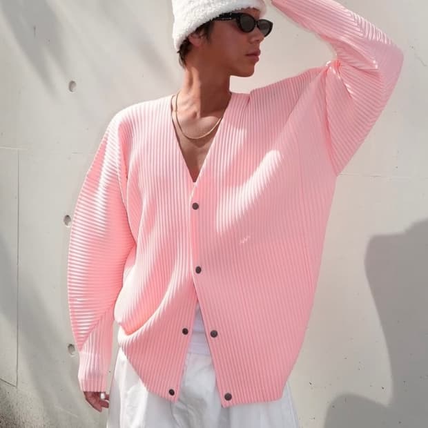 이세이미야케 옴므플리세 오버사이즈 브이넥 가디건 라이트 핑크