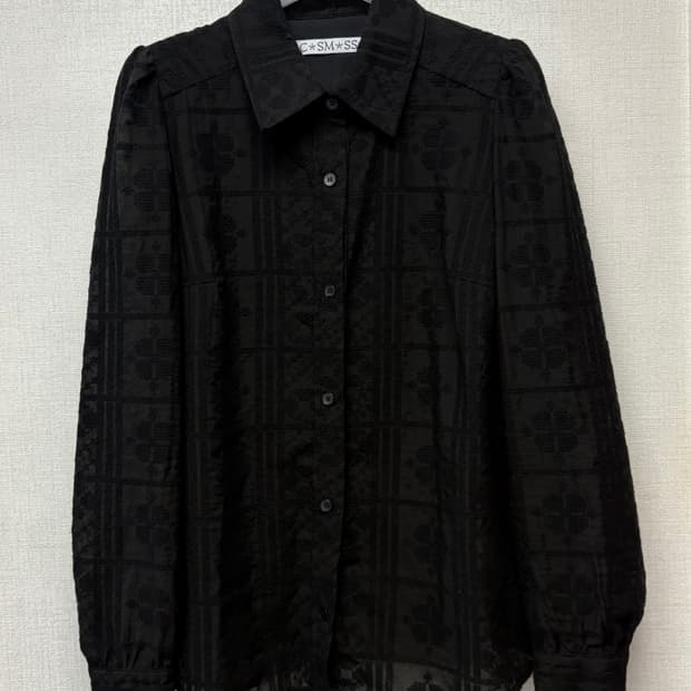 코스모스 블랙 블라우스