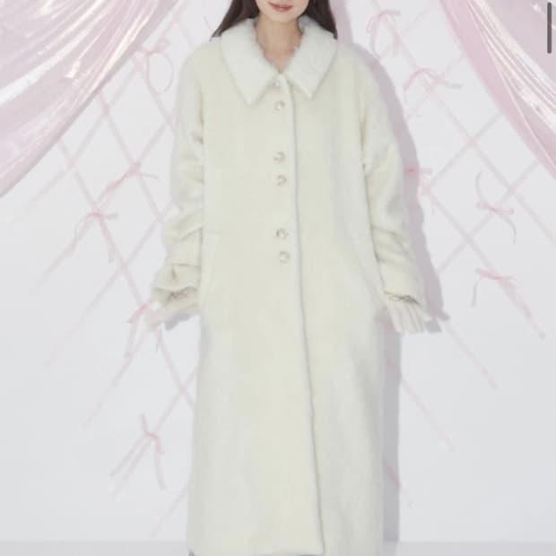 마가린핑거스 헤어리 울 코트 아이보리