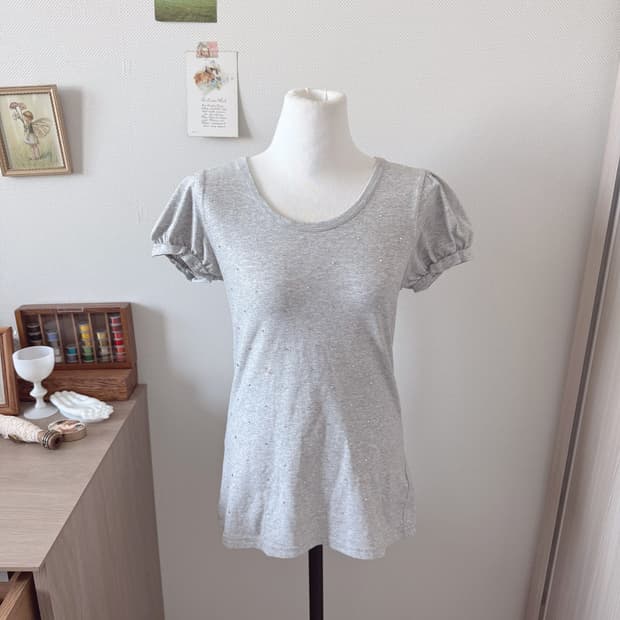 큐빅 리본 반팔티셔츠