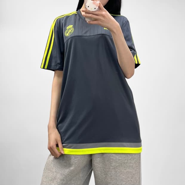 아디다스 레알 마드리드 유니폼 반팔 티셔츠 그레이 형광