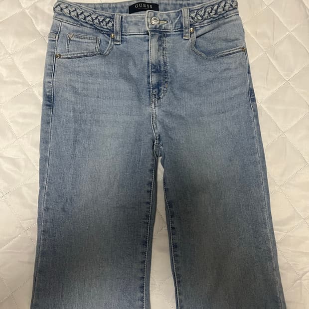 게스 여성 부츠컷 연청바지