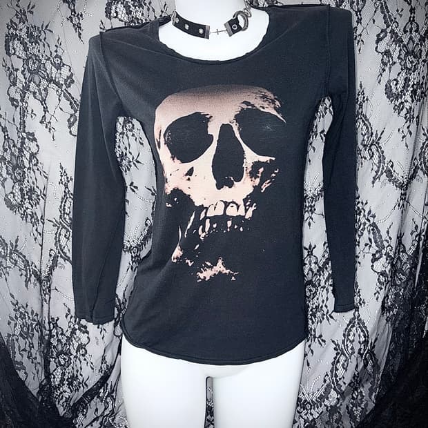 Hysteric Glamour 스컬 베리 롱슬리브