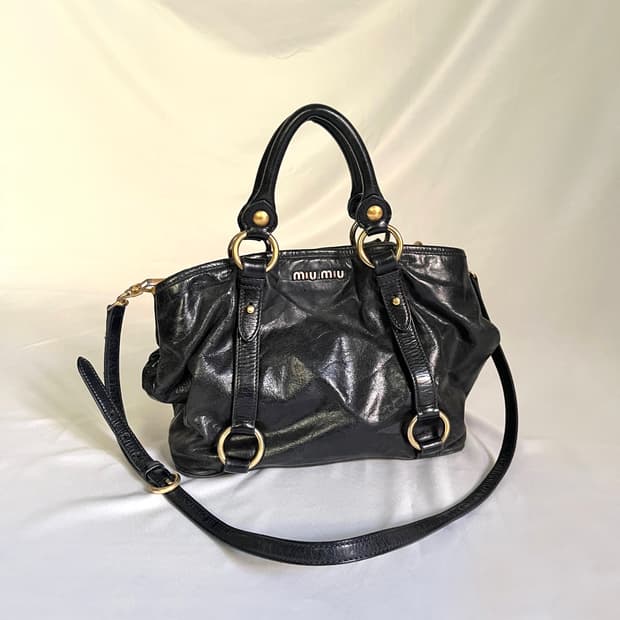 미우미우 2-way 비텔로 샤인백