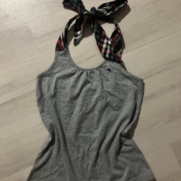 체크 홀터 슬리브리스