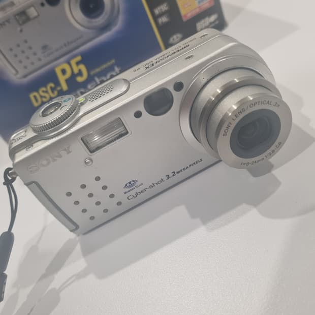 일본 소니 풀박 빈티지디카 완벽한색채감 쉬운조작 작례ok 사이버샷p5