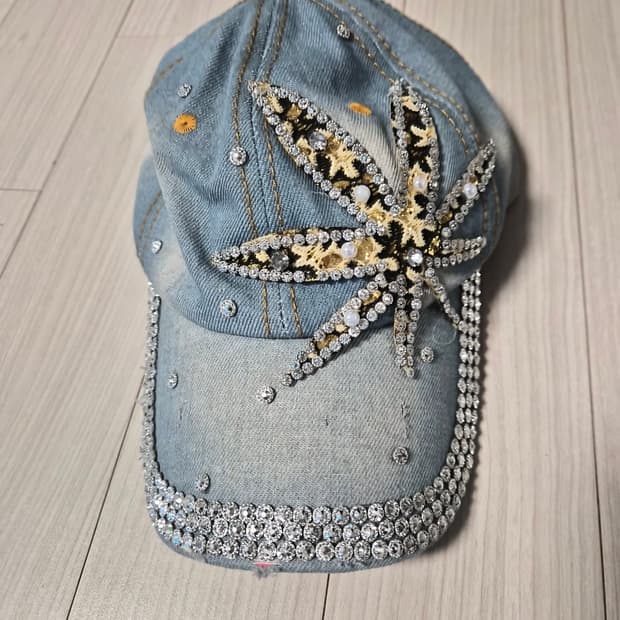 유니크 데님 큐빅 패치 볼캡