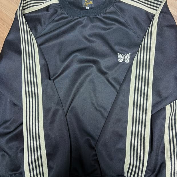 니들스 x스튜디오스 제품입니다