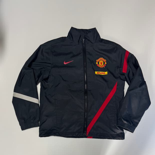 여성 나이키 올드스쿨 맨체스터 유나이티드 바람막이 M