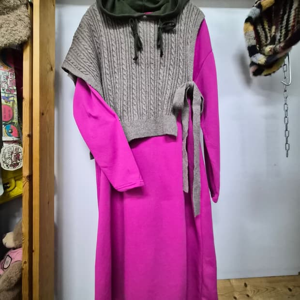 기모 후드 원피스. 마크제이콥스 언발 니트베스트