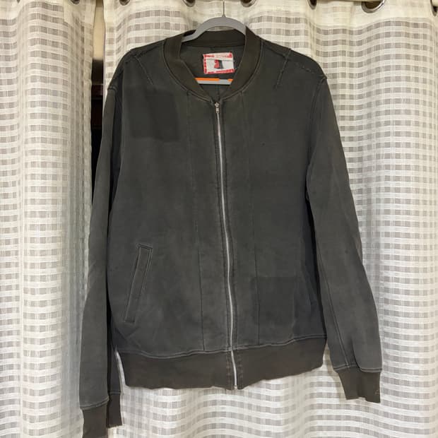 언더커버 2001 스웻 봄버 L 사이즈