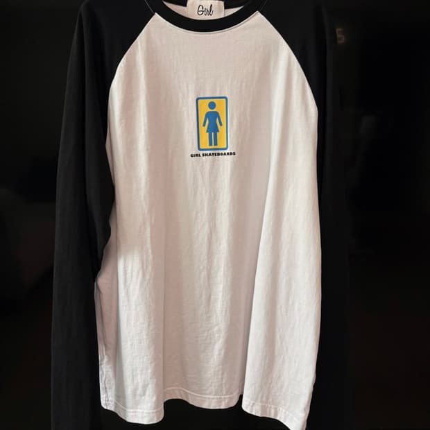 girlskatebords 걸스케이트보드 흰검 나그랑 롱슬리브
