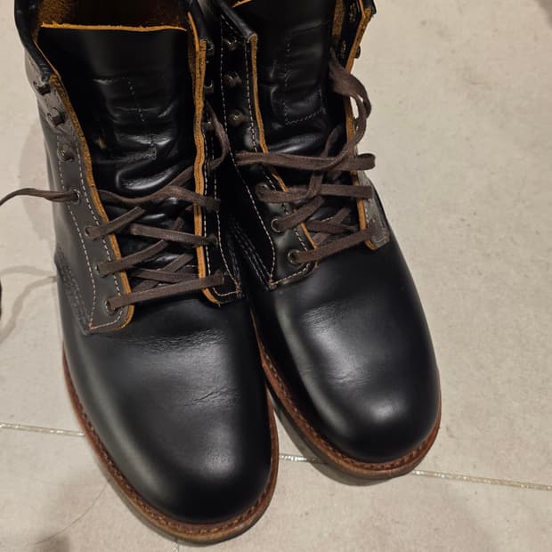 레드윙 백맨 9060 플랫박스 260사이즈