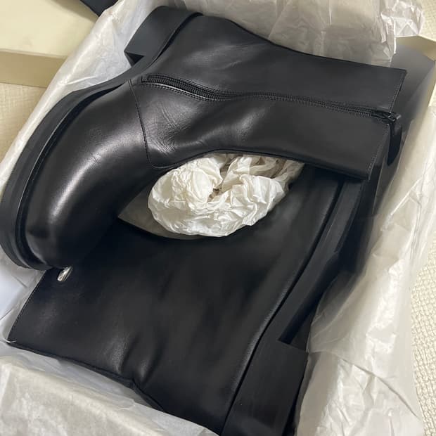 [42] 아워레가시 카미온 블랙