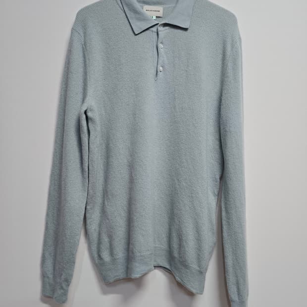 솔리드옴므  카라 니트 긴팔티 캐시미어