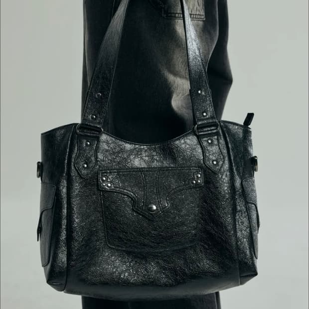 본바트 웨스턴 포켓 숄더 백 (블랙)