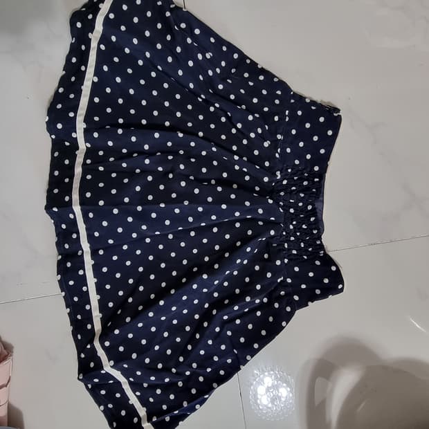 fint 도트 큐롯 스커트