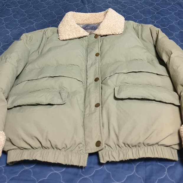 TREEAN 양털 카라 패딩자켓 연카키 (L)