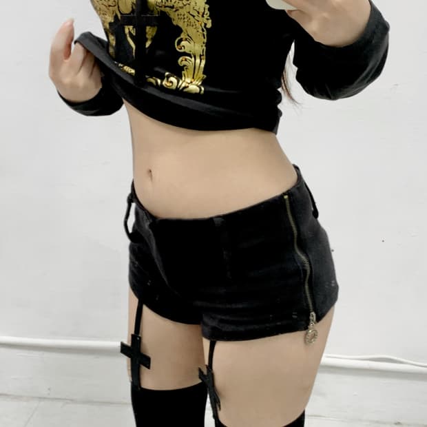[SPICY] 오네갸루 펑크 y2k 골드 참 지퍼 마이크로 숏츠