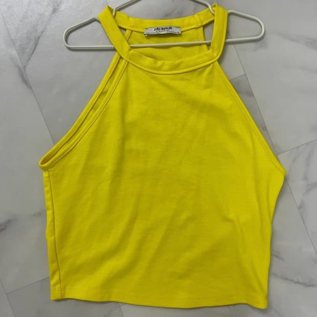Zara 홀터넥 크롭