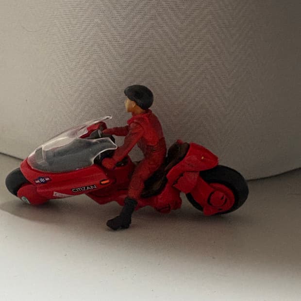90‘s Akira figure