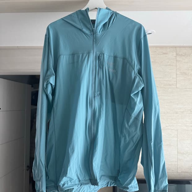 (L)아크테릭스 스쿼미시 후디 솔레스