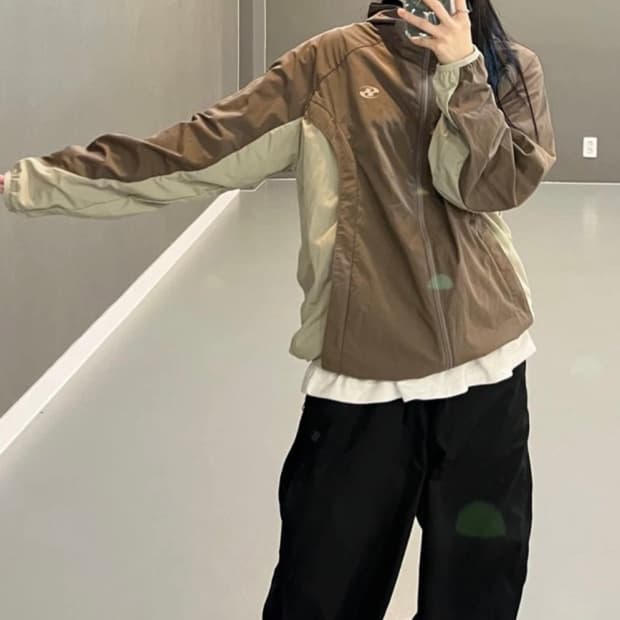 산산기어 FW 바람막이 브라운 1사이즈 급처