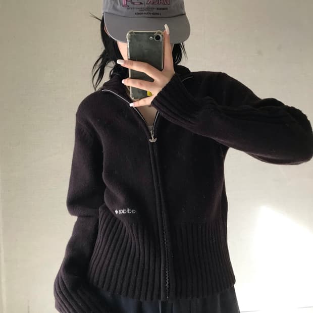 아디다스00s 버건디브라운 니트집업