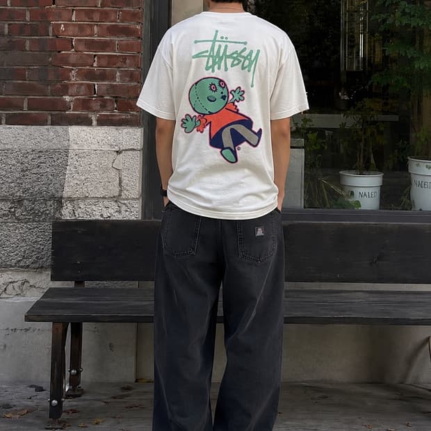 STUSSY 보두(Voodoo) 그래픽 반팔 티셔츠