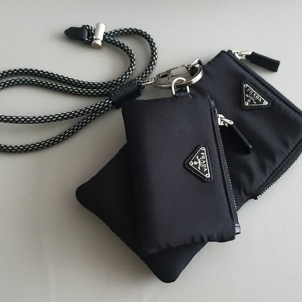 프라다 나일론 넥스트랩 멀티 파우치 크로스백