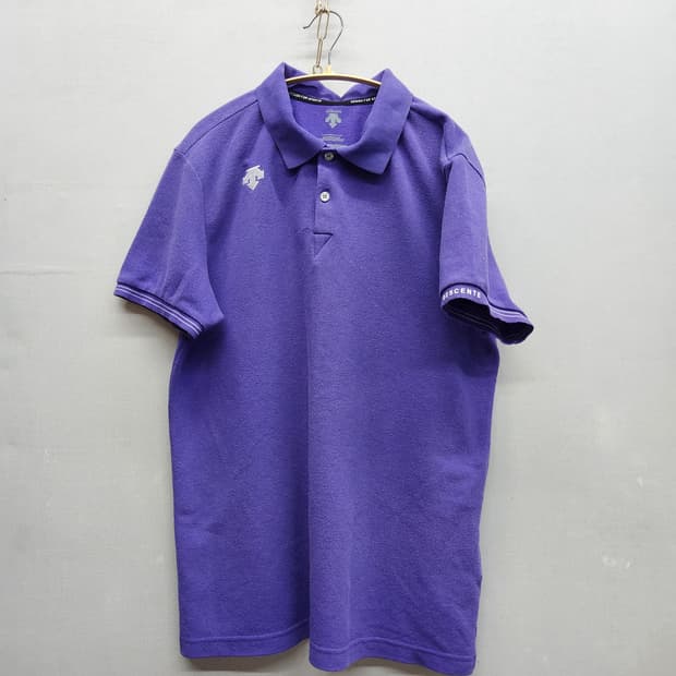 데상트 로고자수 반팔카라 105(L)