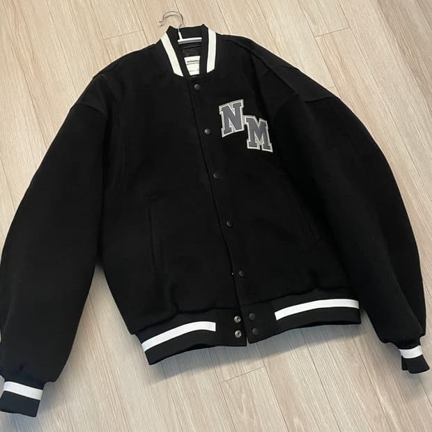 노메뉴얼 바시티 자켓