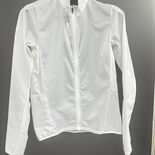 아크테릭스(ARC’TERYX) 여성 윈드브레이커 자켓