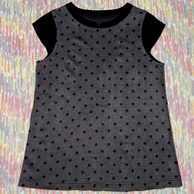 그레이 도트 반소매 니트